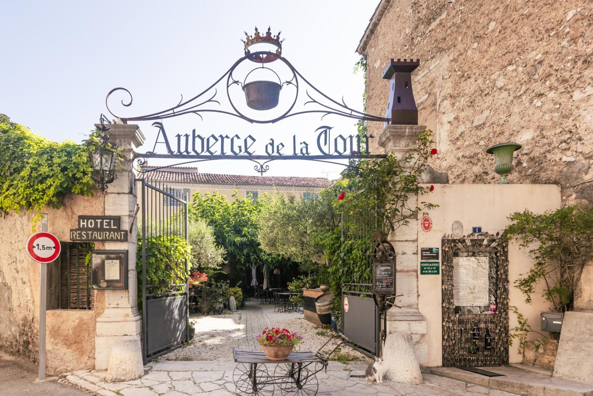 Auberge De La Tour Aups Exteriör bild
